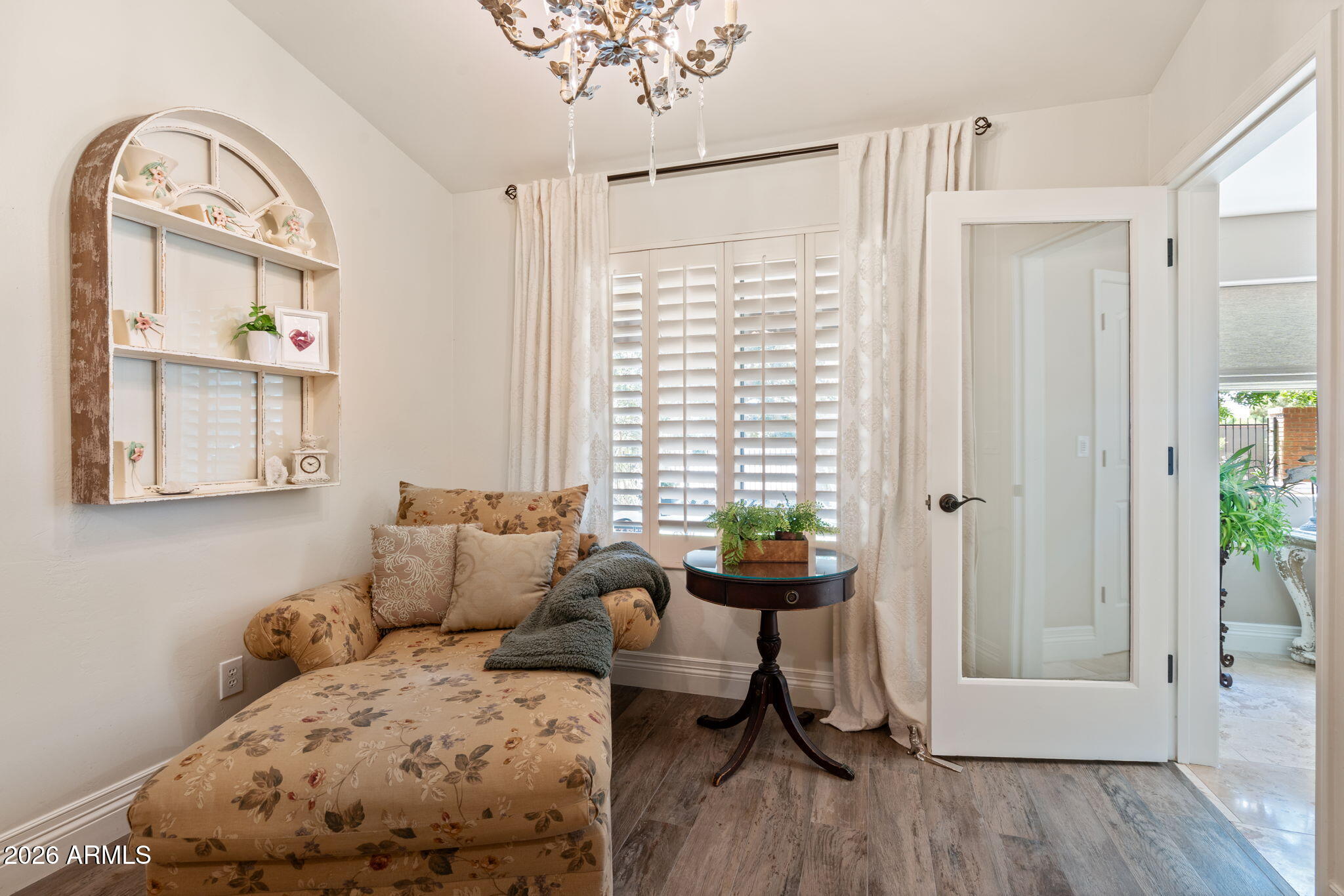 2125 S VAL VISTA Drive