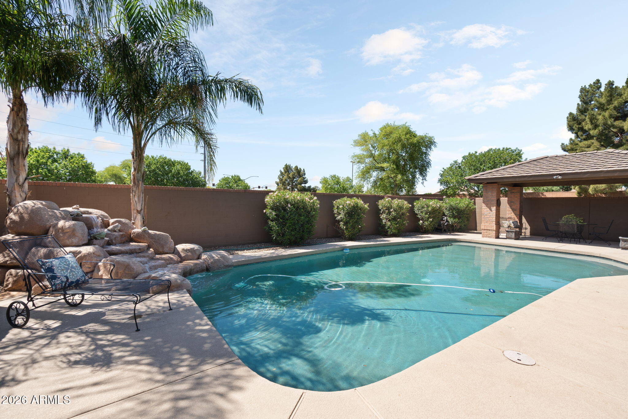 2125 S VAL VISTA Drive