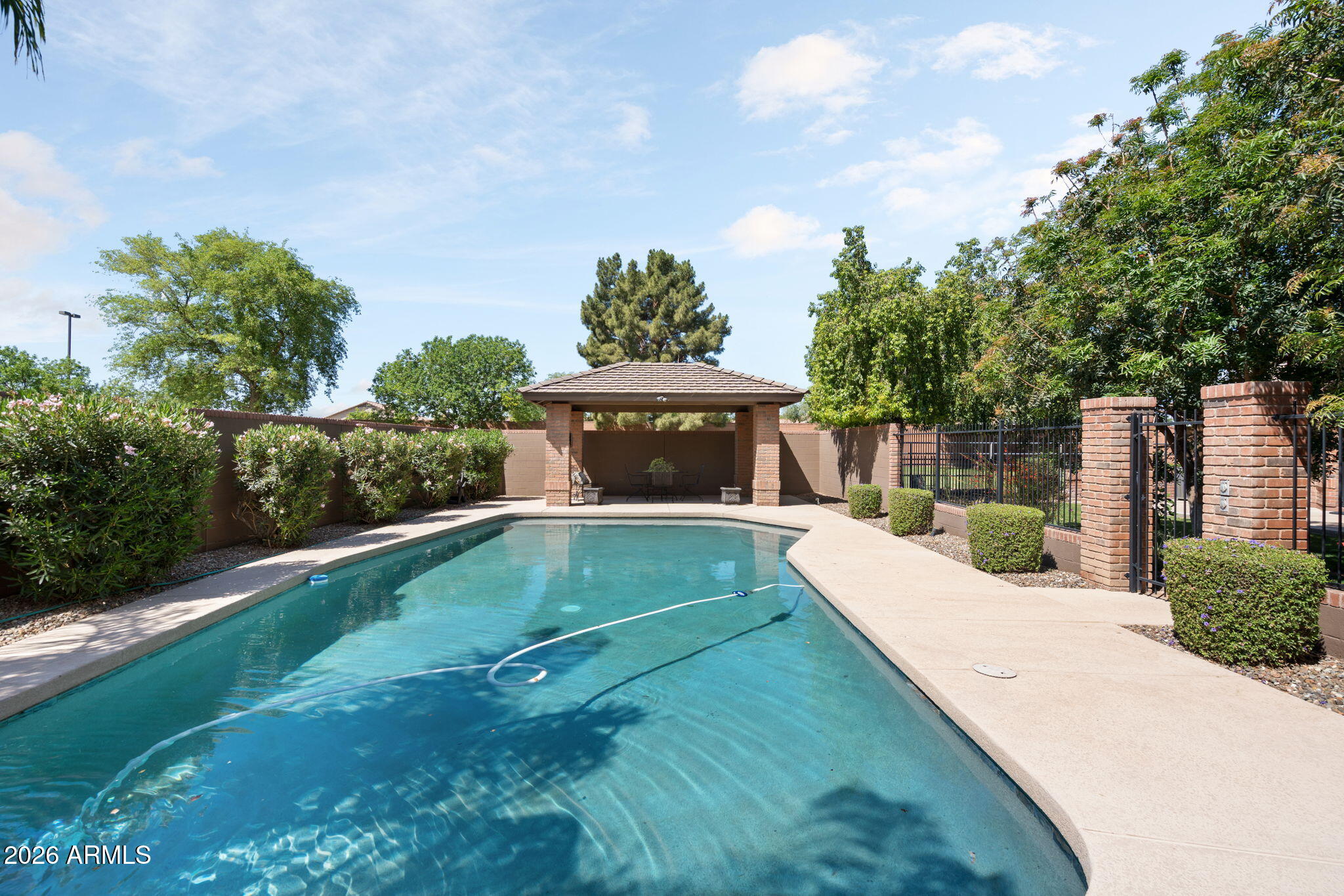 2125 S VAL VISTA Drive