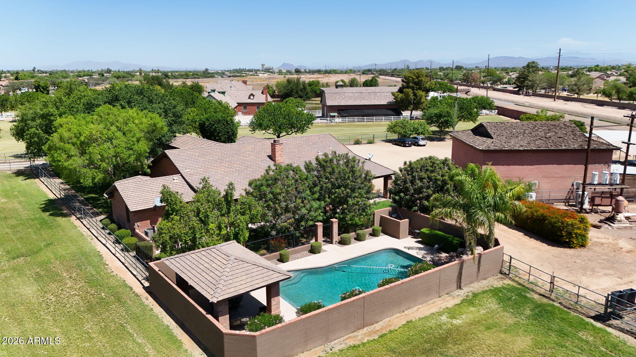2125 S VAL VISTA Drive