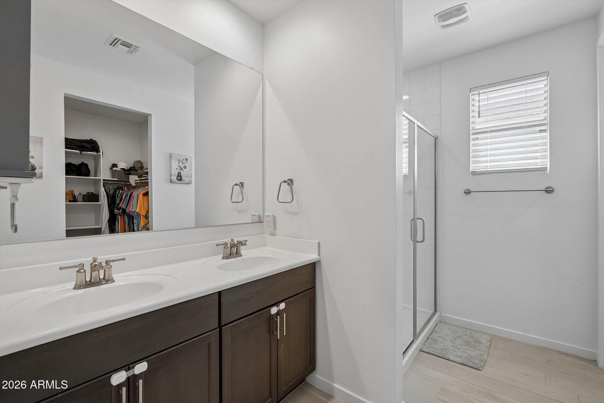 5547 W RAINWATER Drive
