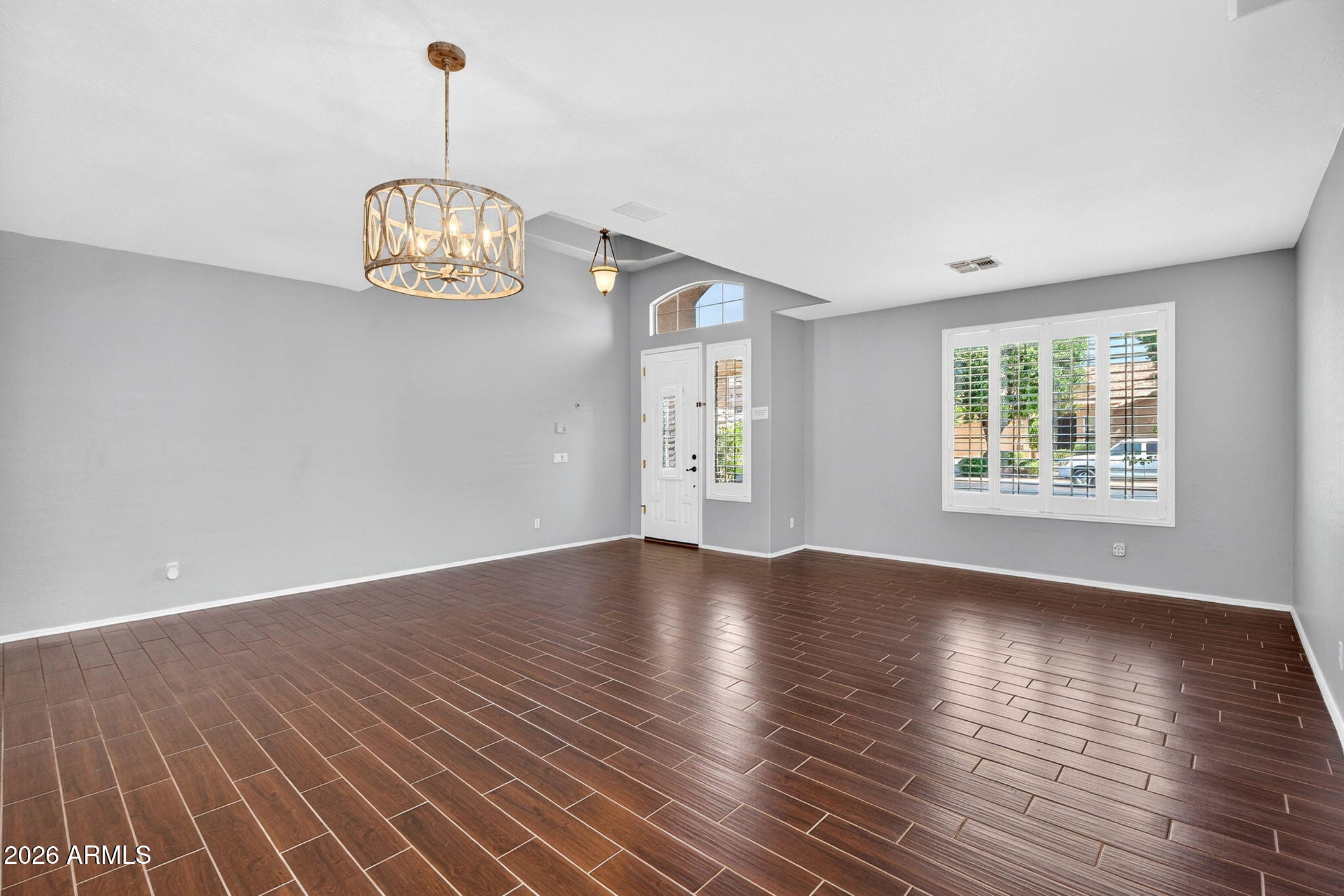 857 E CARLA VISTA Drive