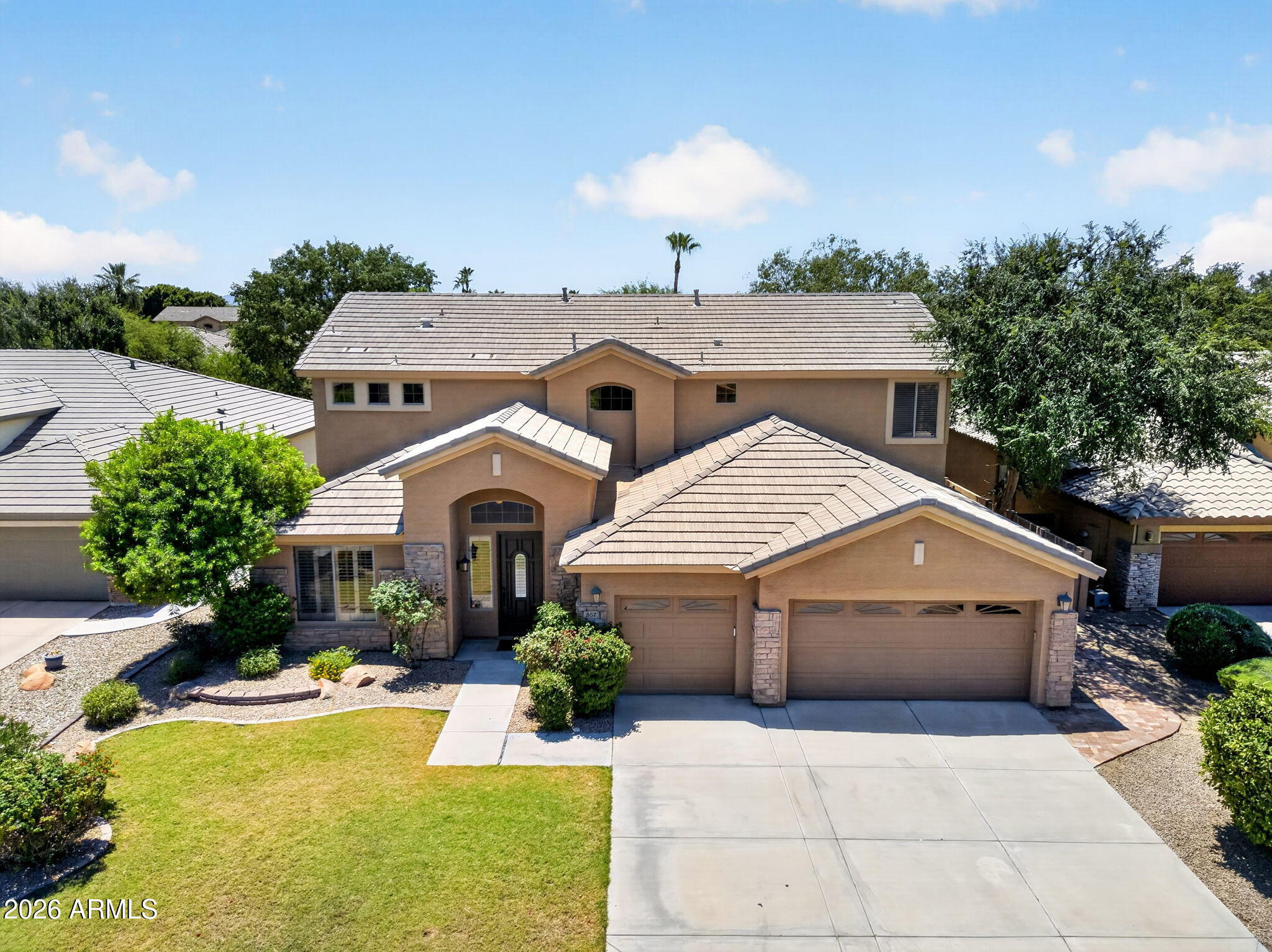 857 E CARLA VISTA Drive