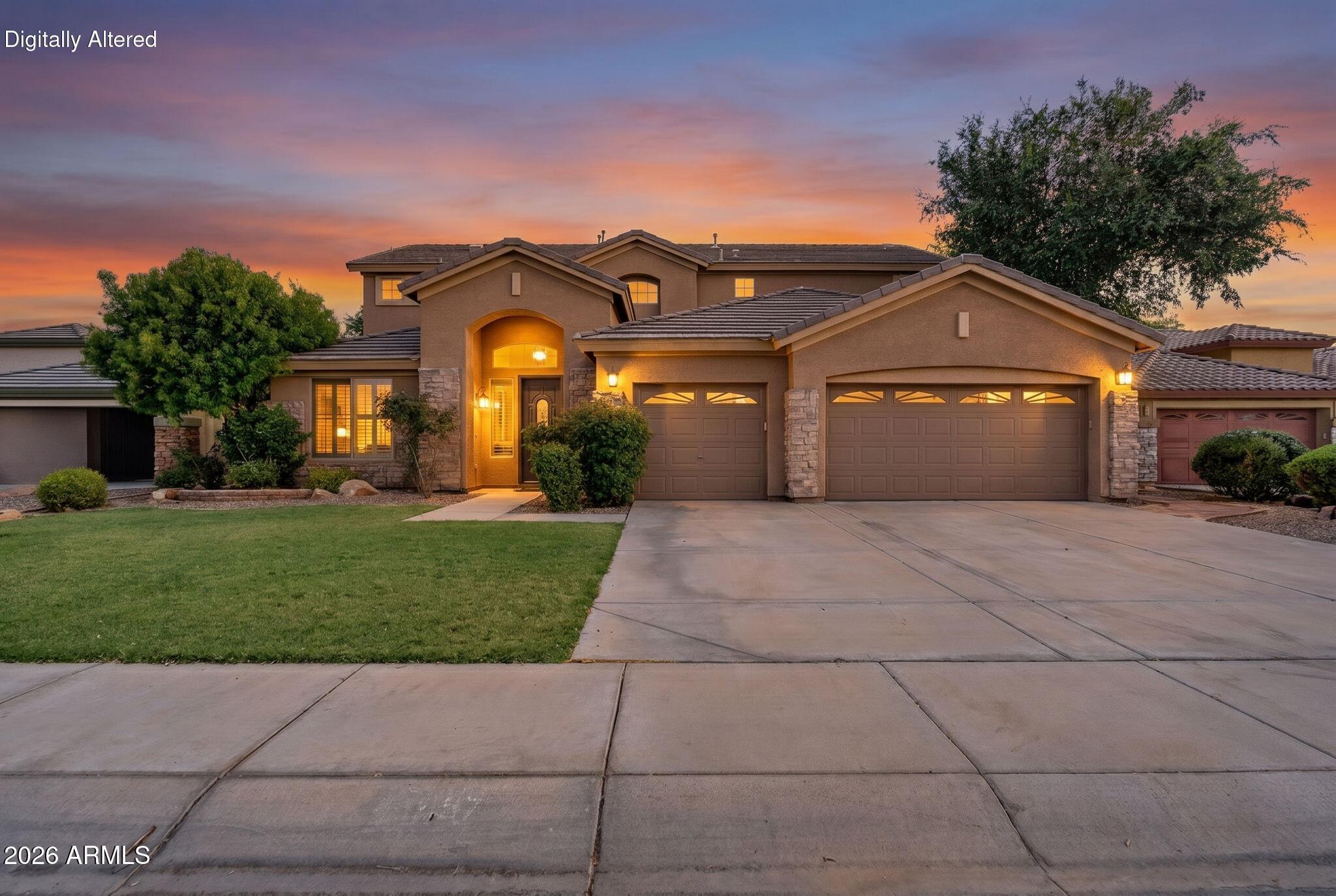 857 E CARLA VISTA Drive