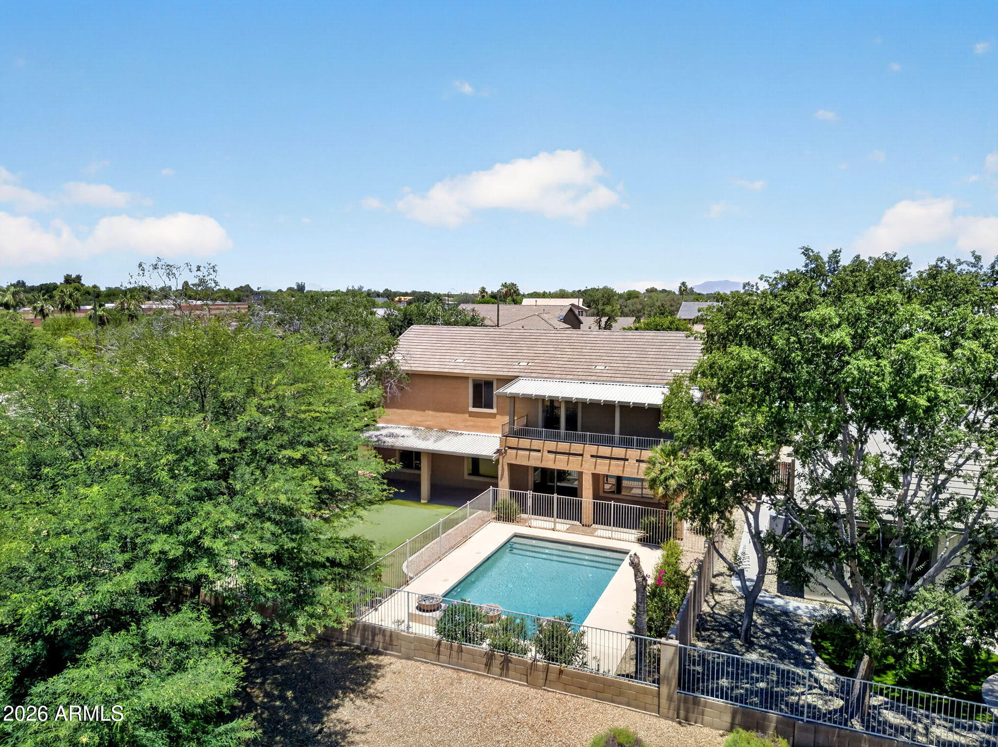 857 E CARLA VISTA Drive