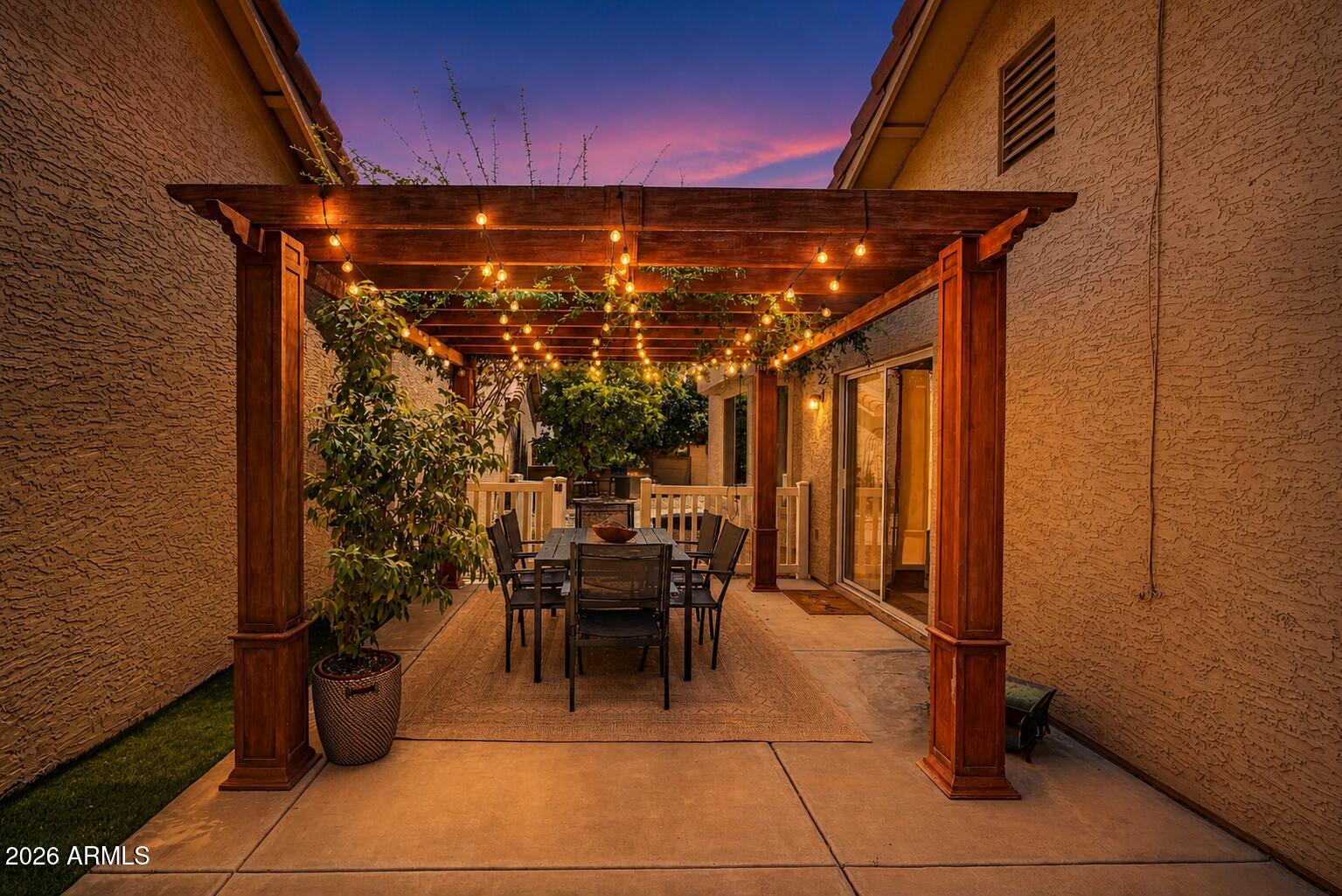 2412 W IRONWOOD Drive