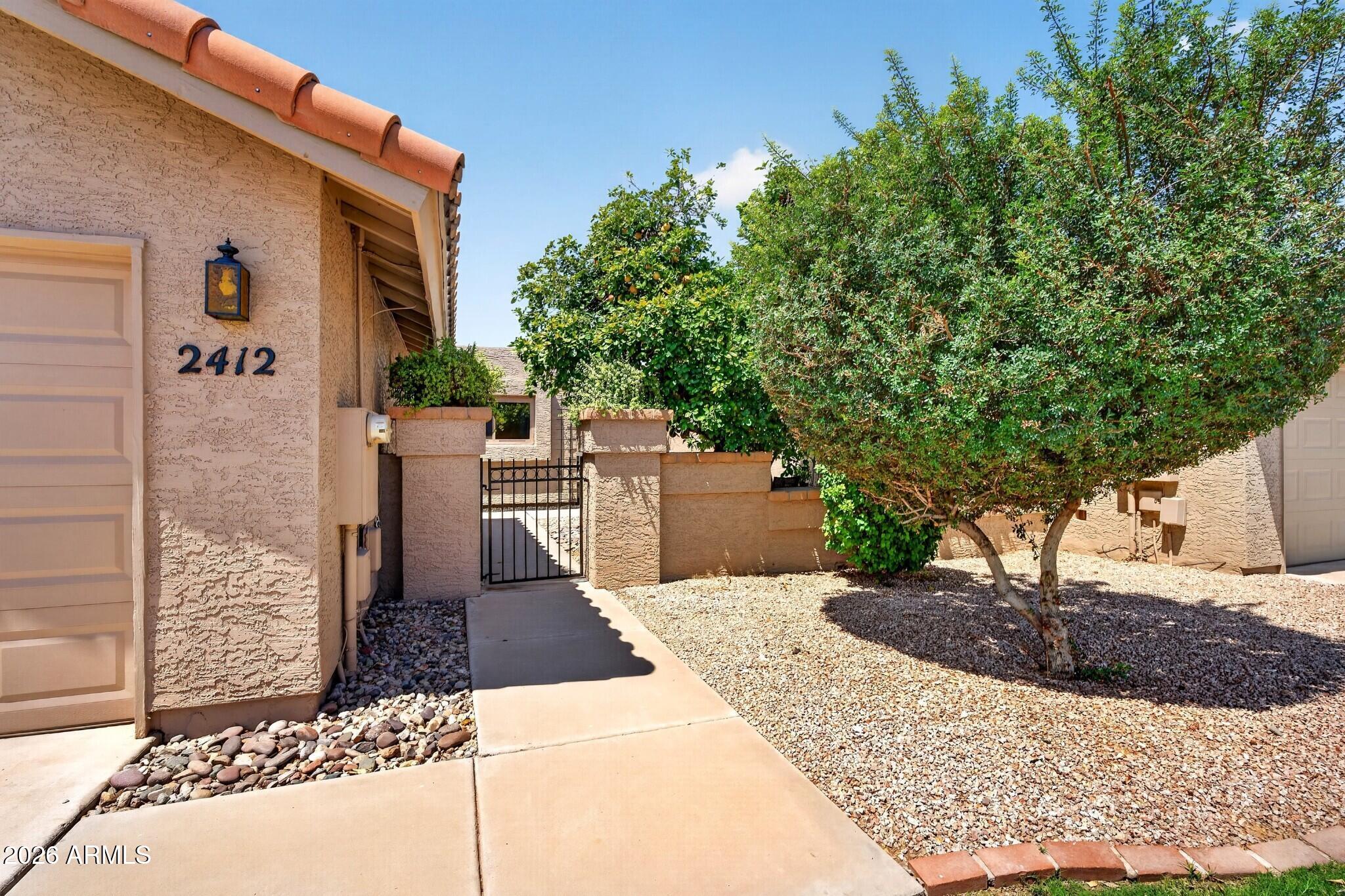 2412 W IRONWOOD Drive