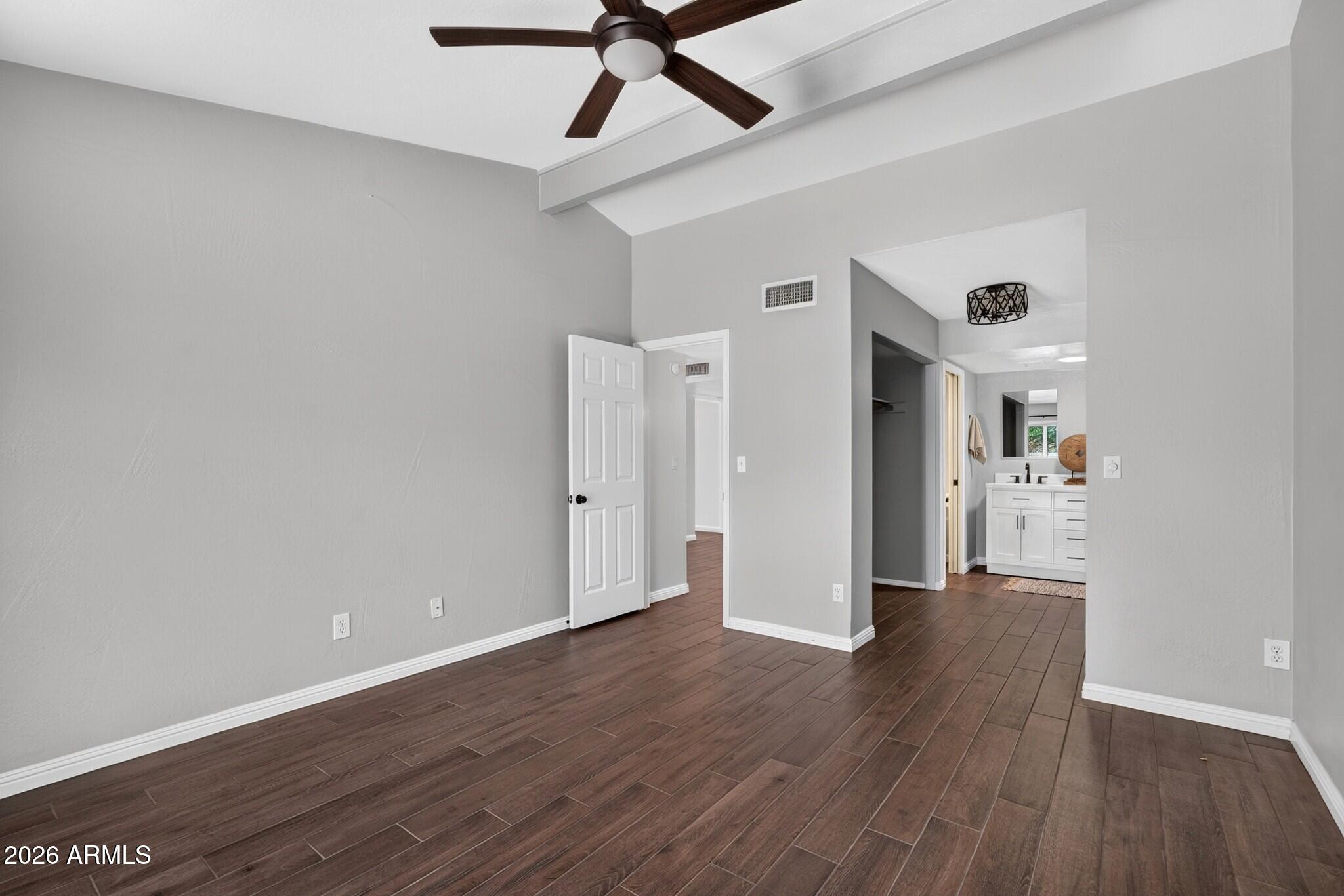 2412 W IRONWOOD Drive