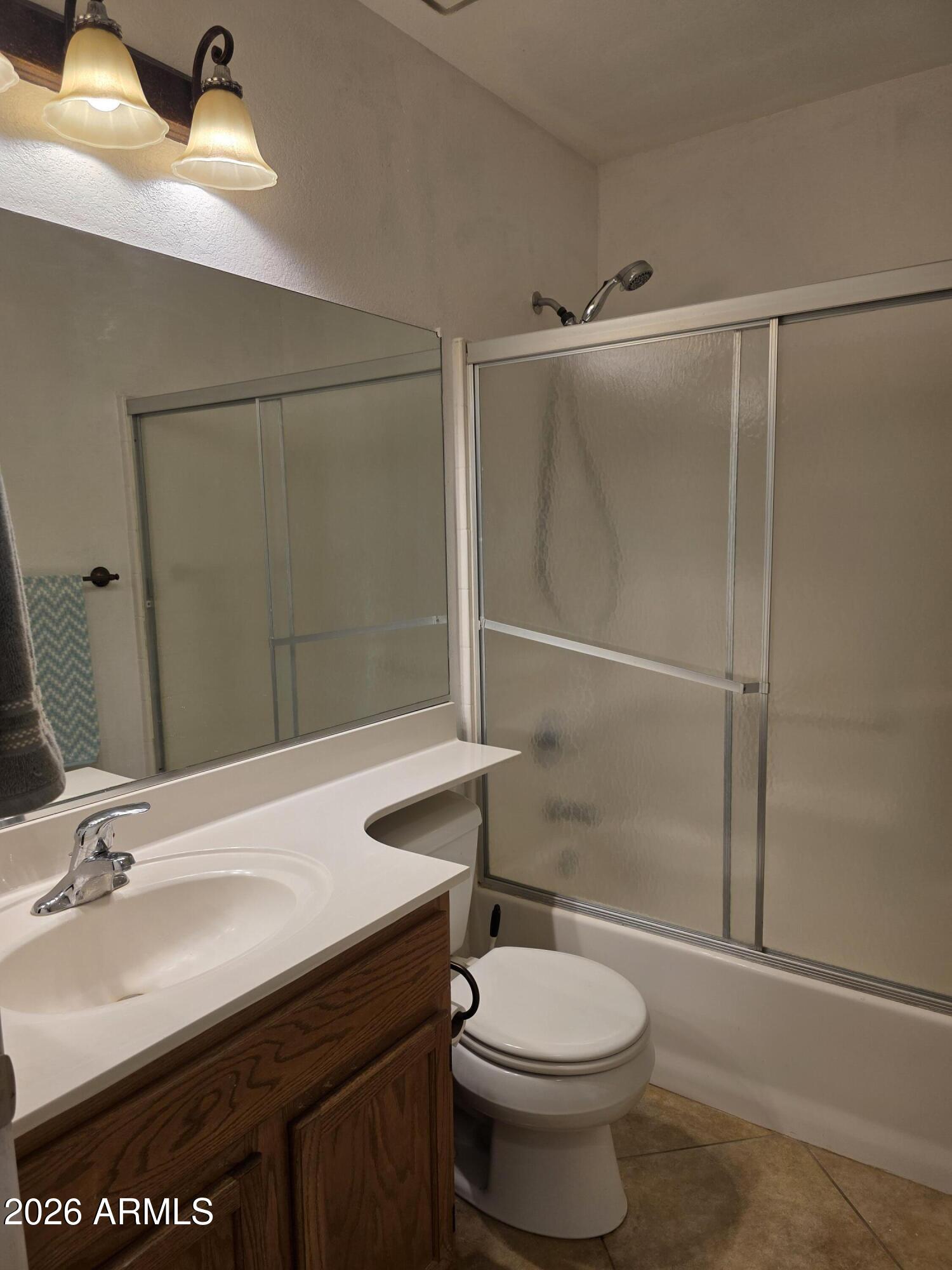 8641 W ROANOKE Avenue