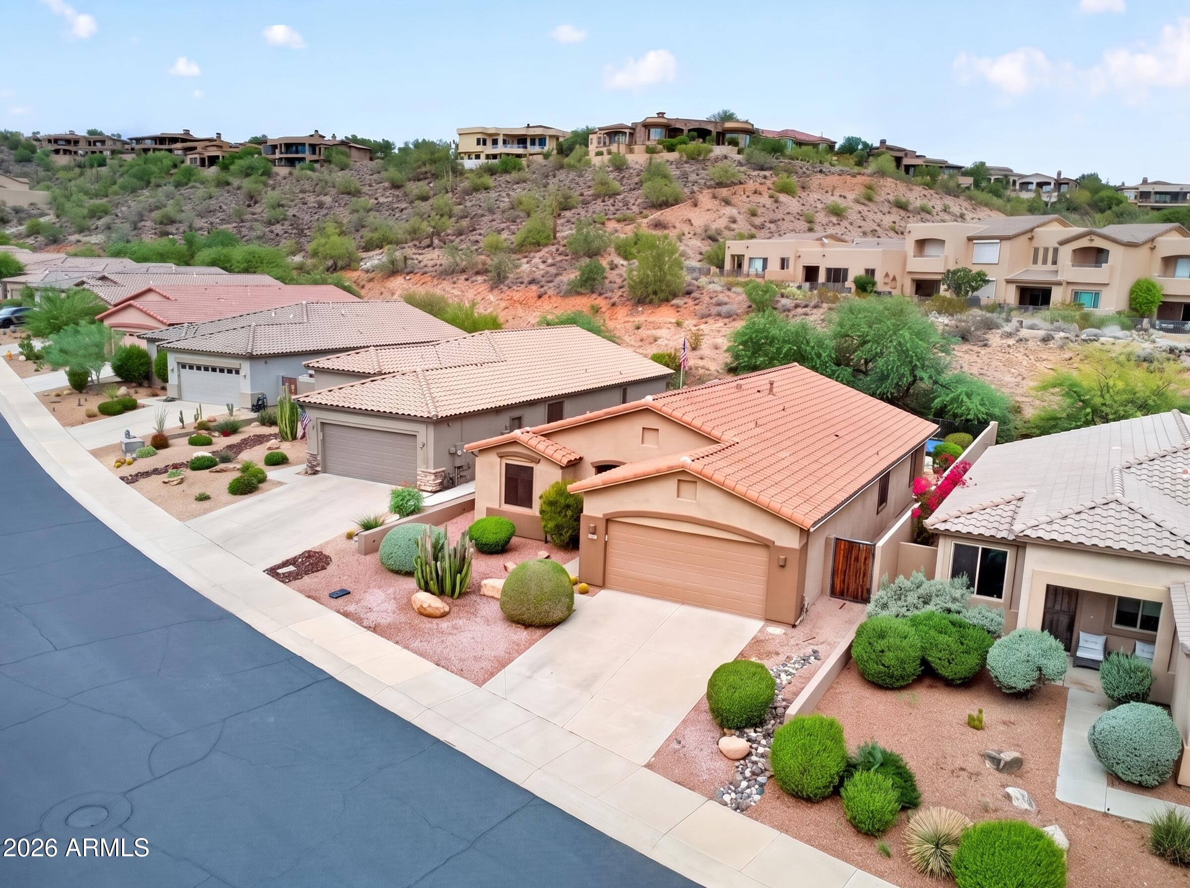 9811 N DESERT ROSE Drive