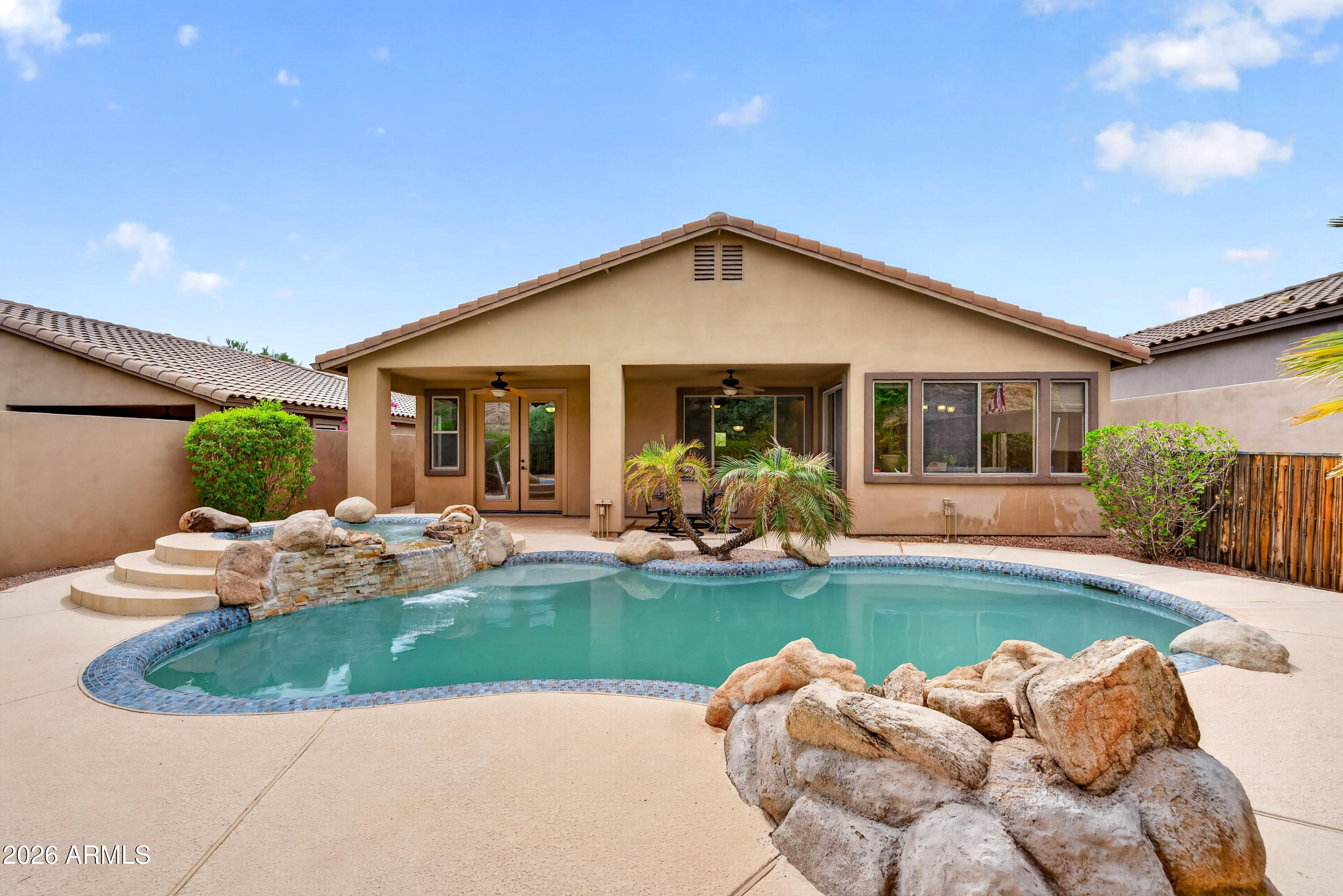 9811 N DESERT ROSE Drive