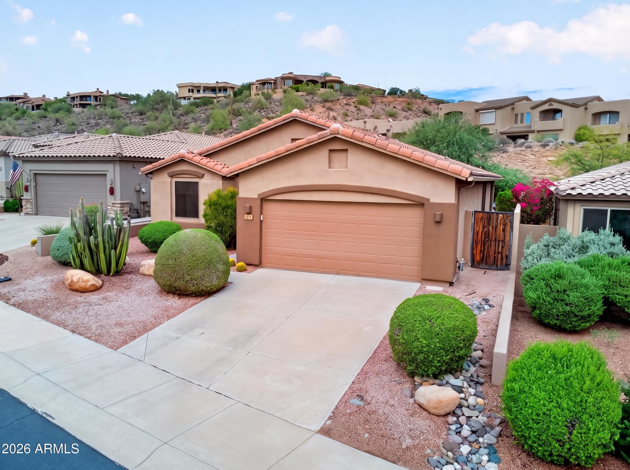9811 N DESERT ROSE Drive