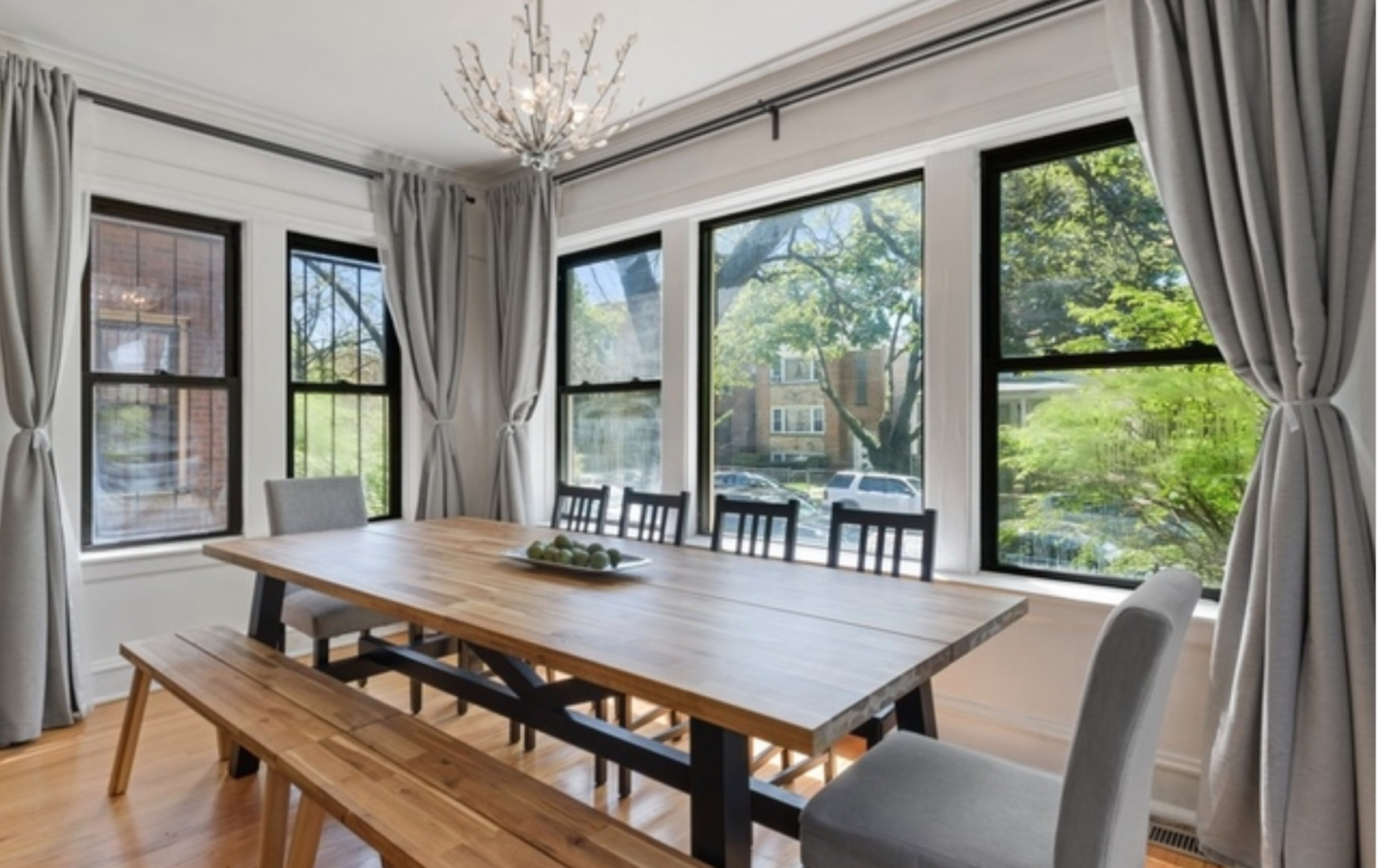1756 W Wallen Avenue Unit: 1W