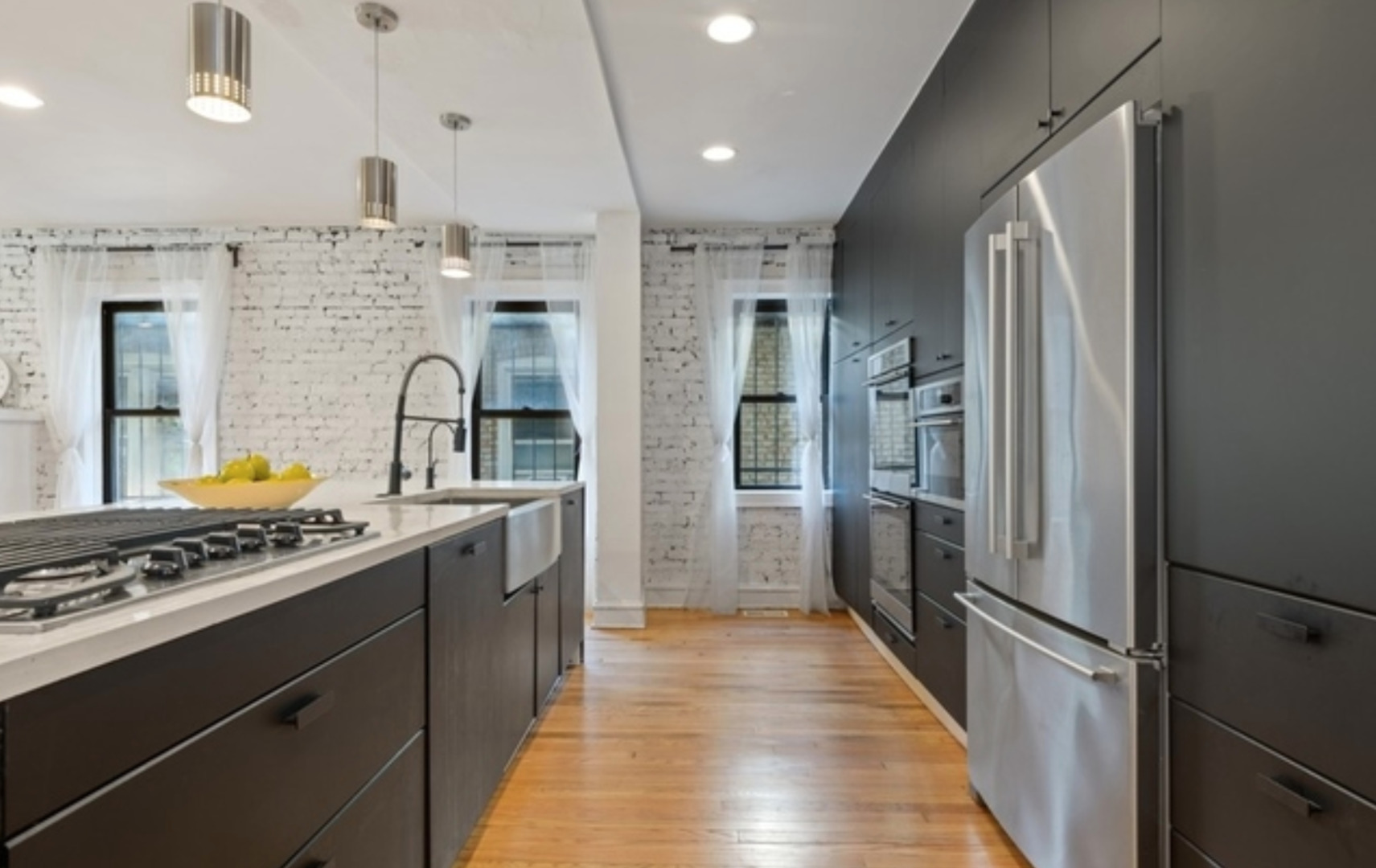 1756 W Wallen Avenue Unit: 1W