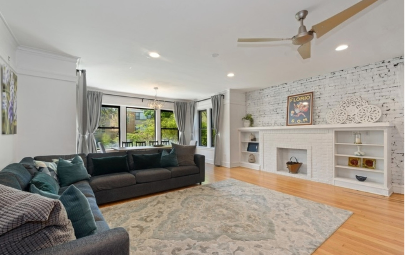 1756 W Wallen Avenue Unit: 1W
