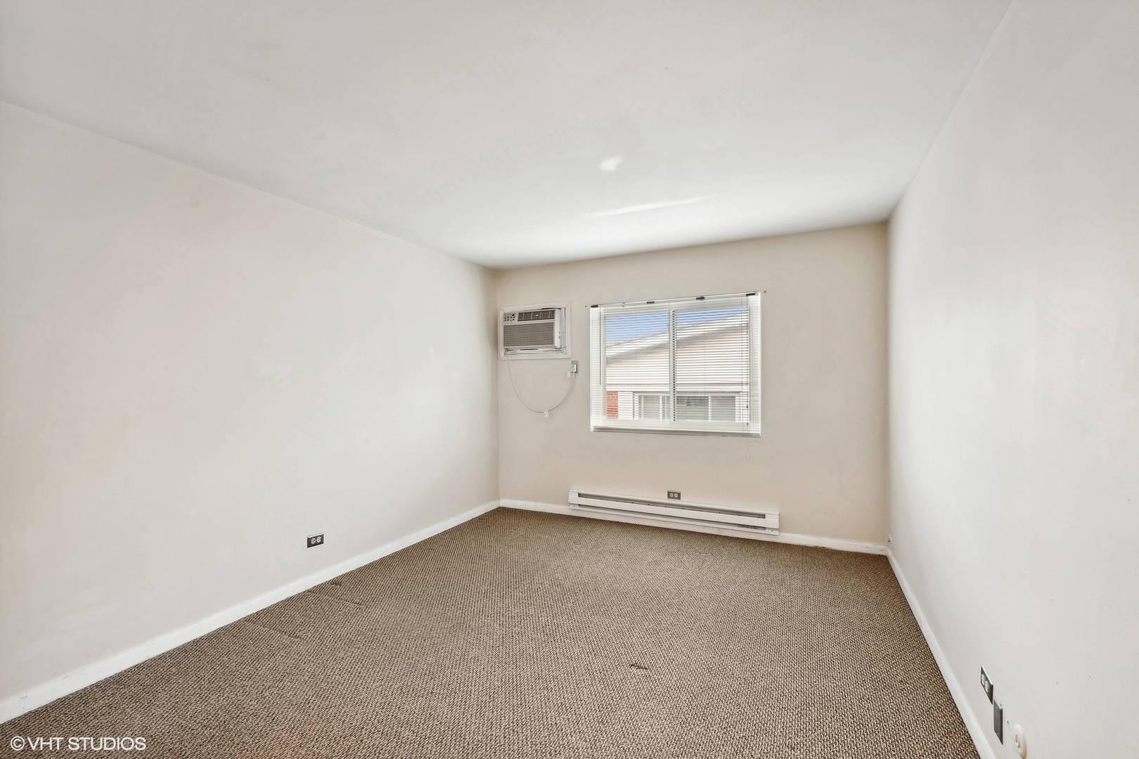 433 S Lombard Avenue Unit: 33