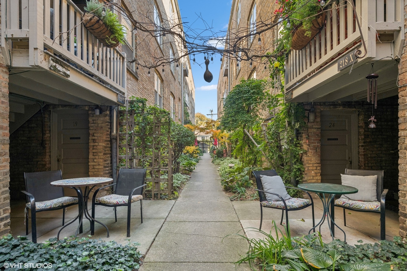 220 N Oak Park Avenue Unit: 1U