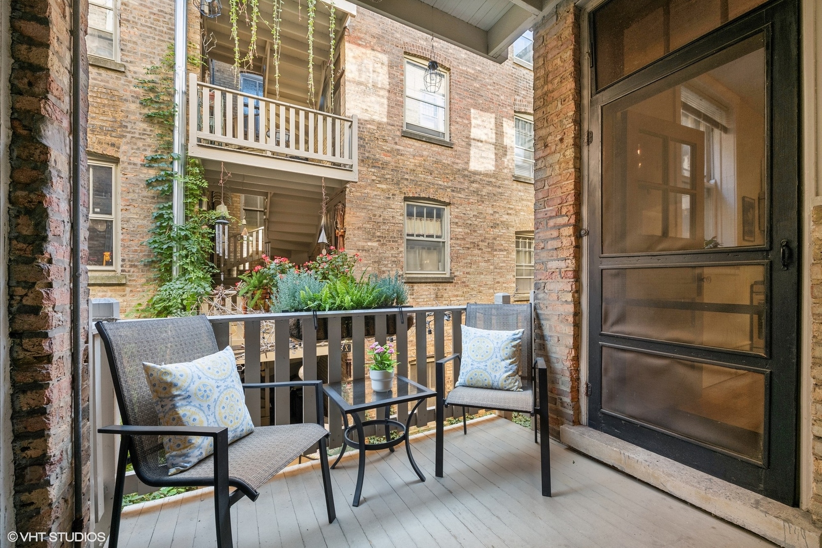 220 N Oak Park Avenue Unit: 1U