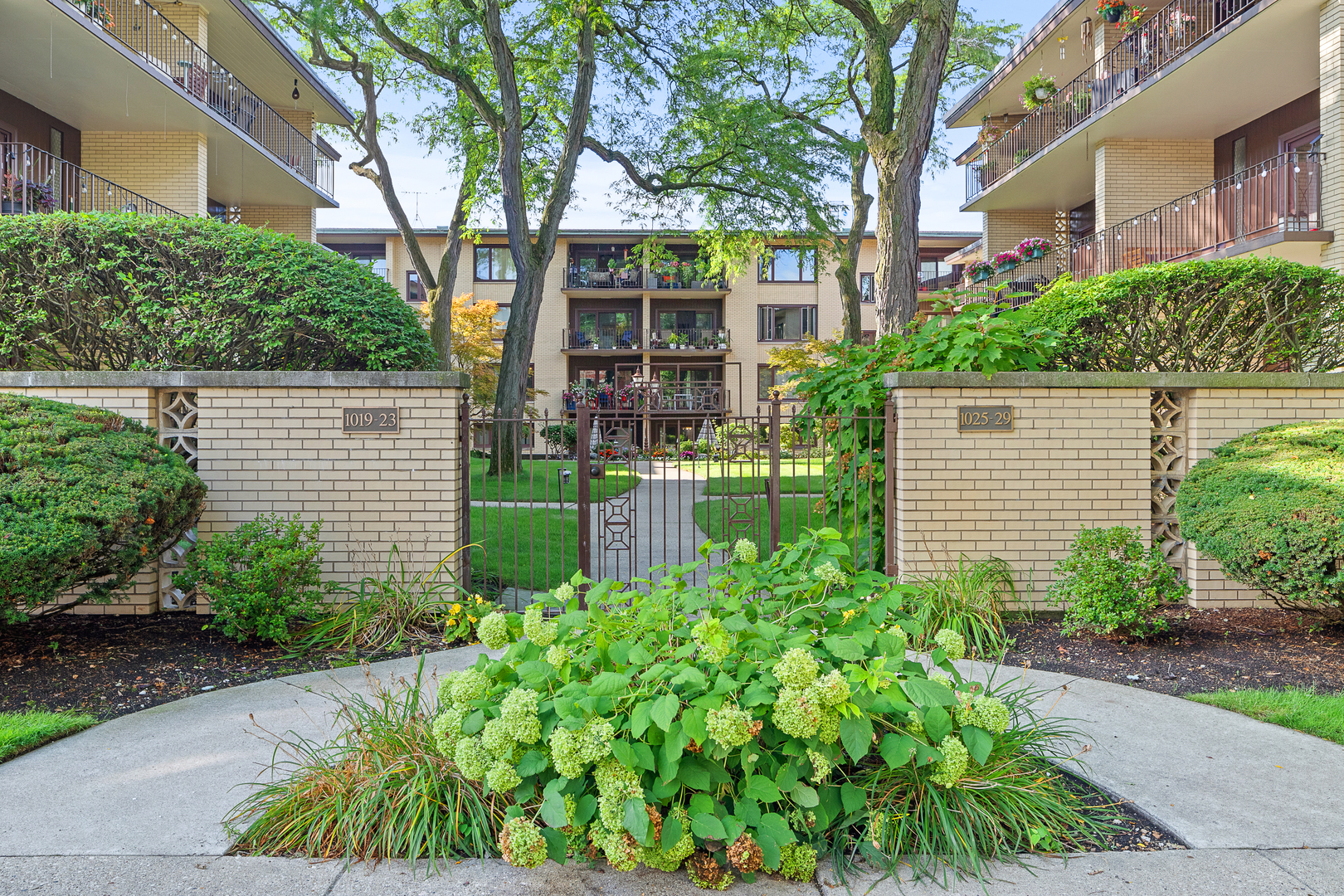 1025 Washington Boulevard Unit: 1B-102