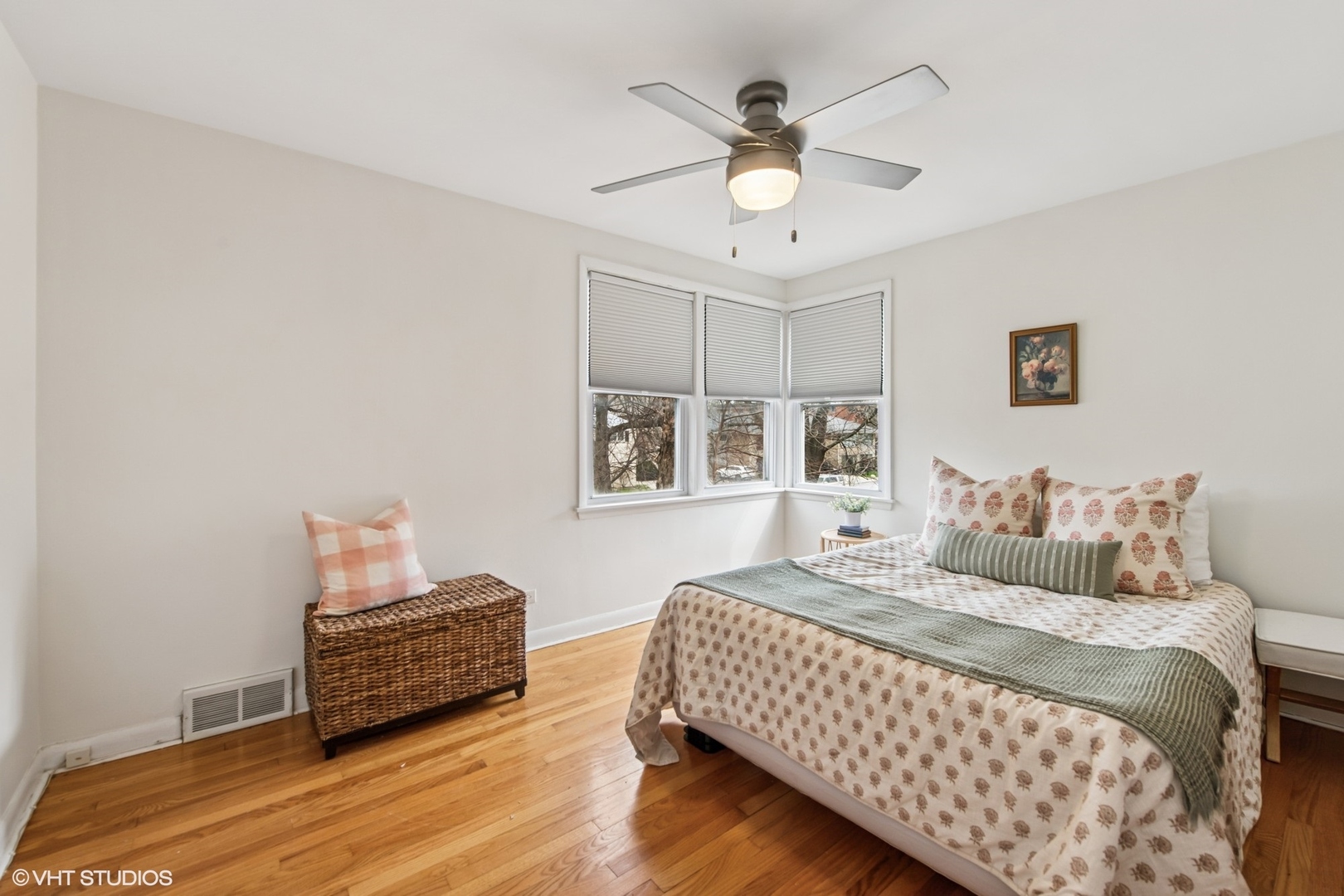 1124 N Harlem Avenue