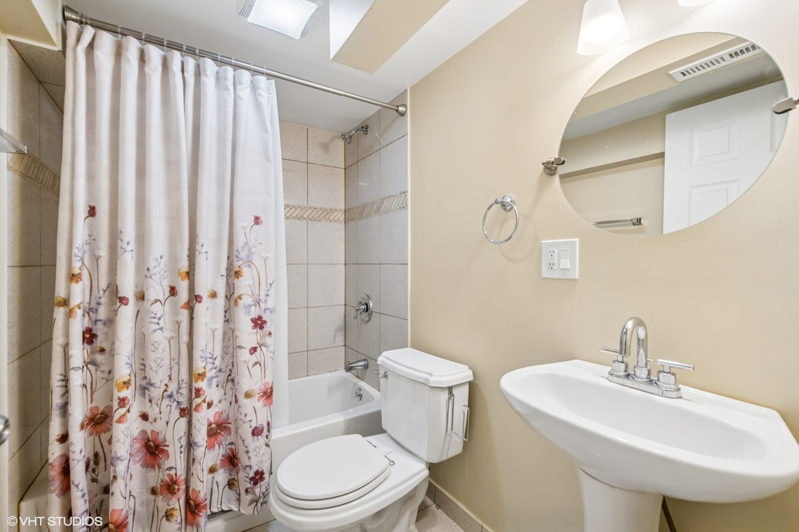 1124 N Harlem Avenue