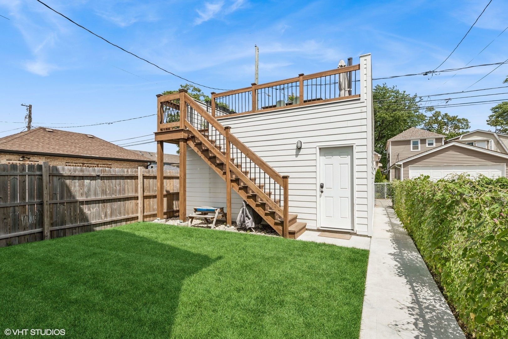 1233 Gunderson Avenue