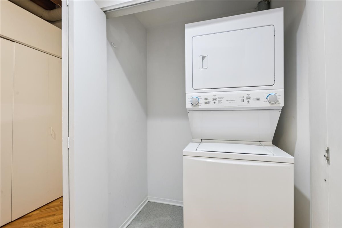 2021 W Willow Street Unit: 106