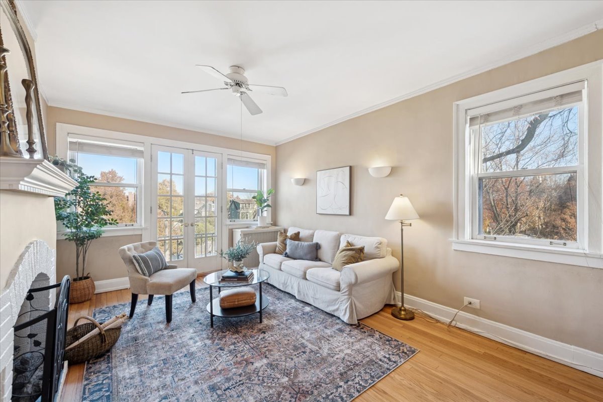 845 Pleasant Street Unit: 3E