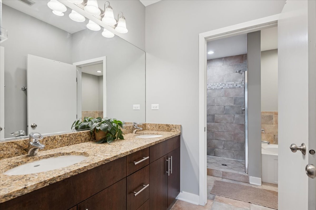 1234 N Milwaukee Avenue Unit: 2