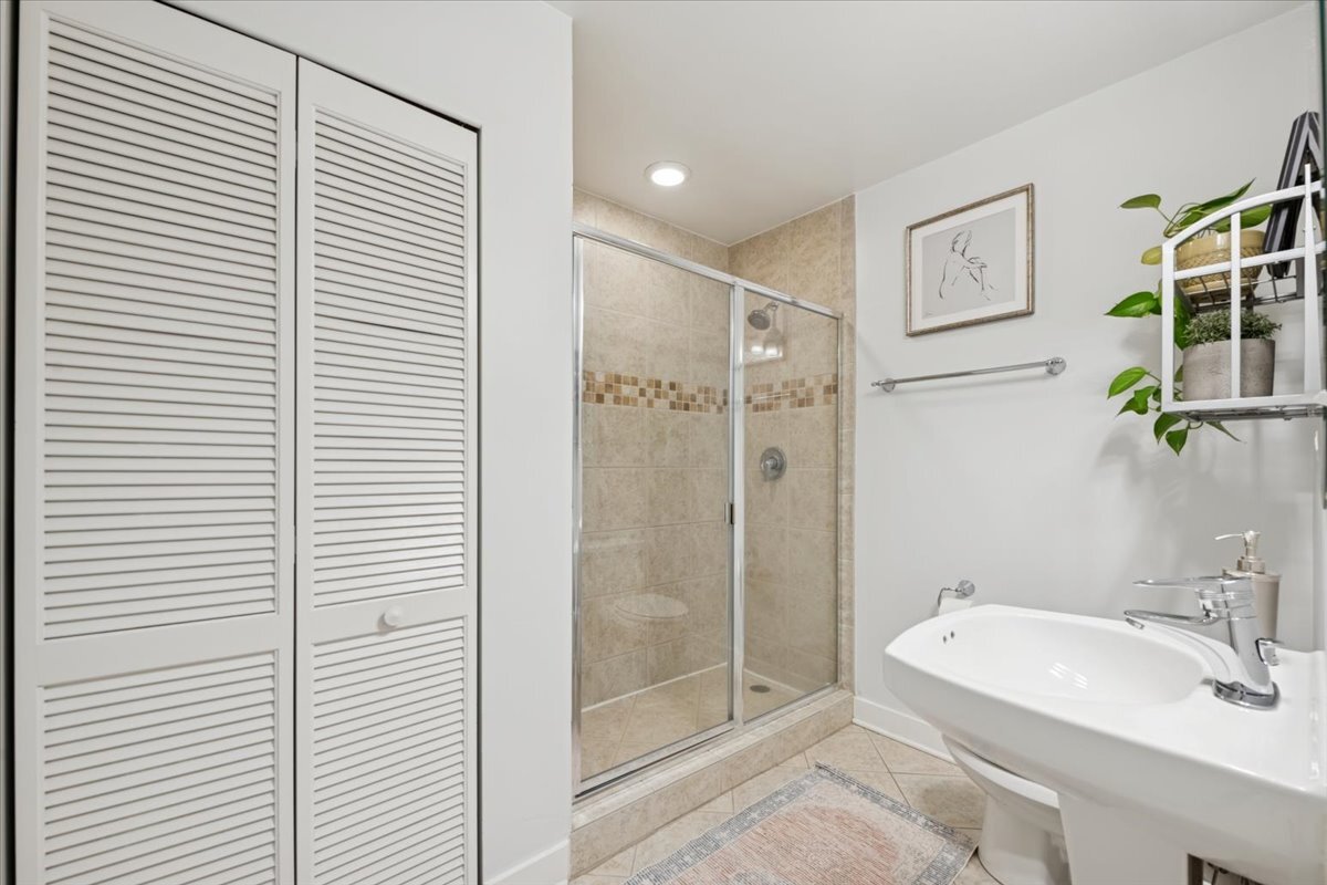 1234 N Milwaukee Avenue Unit: 2