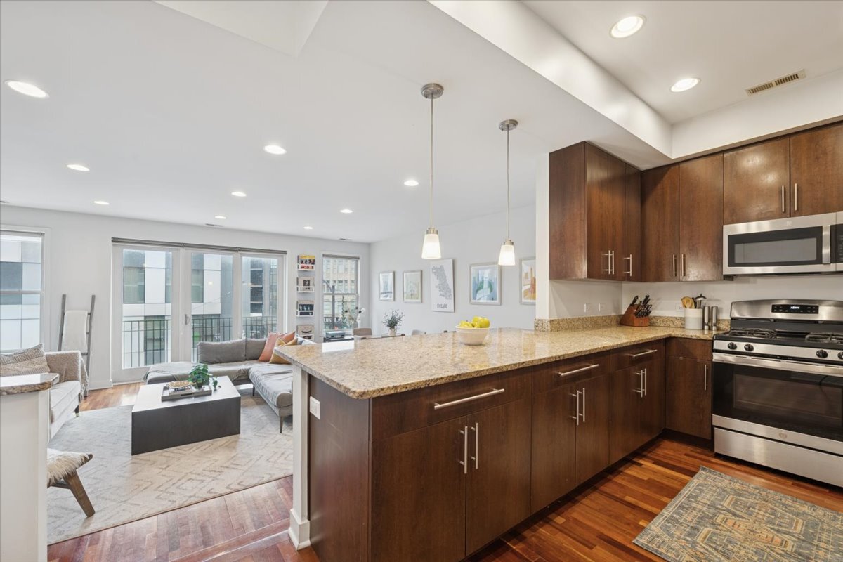 1234 N Milwaukee Avenue Unit: 2