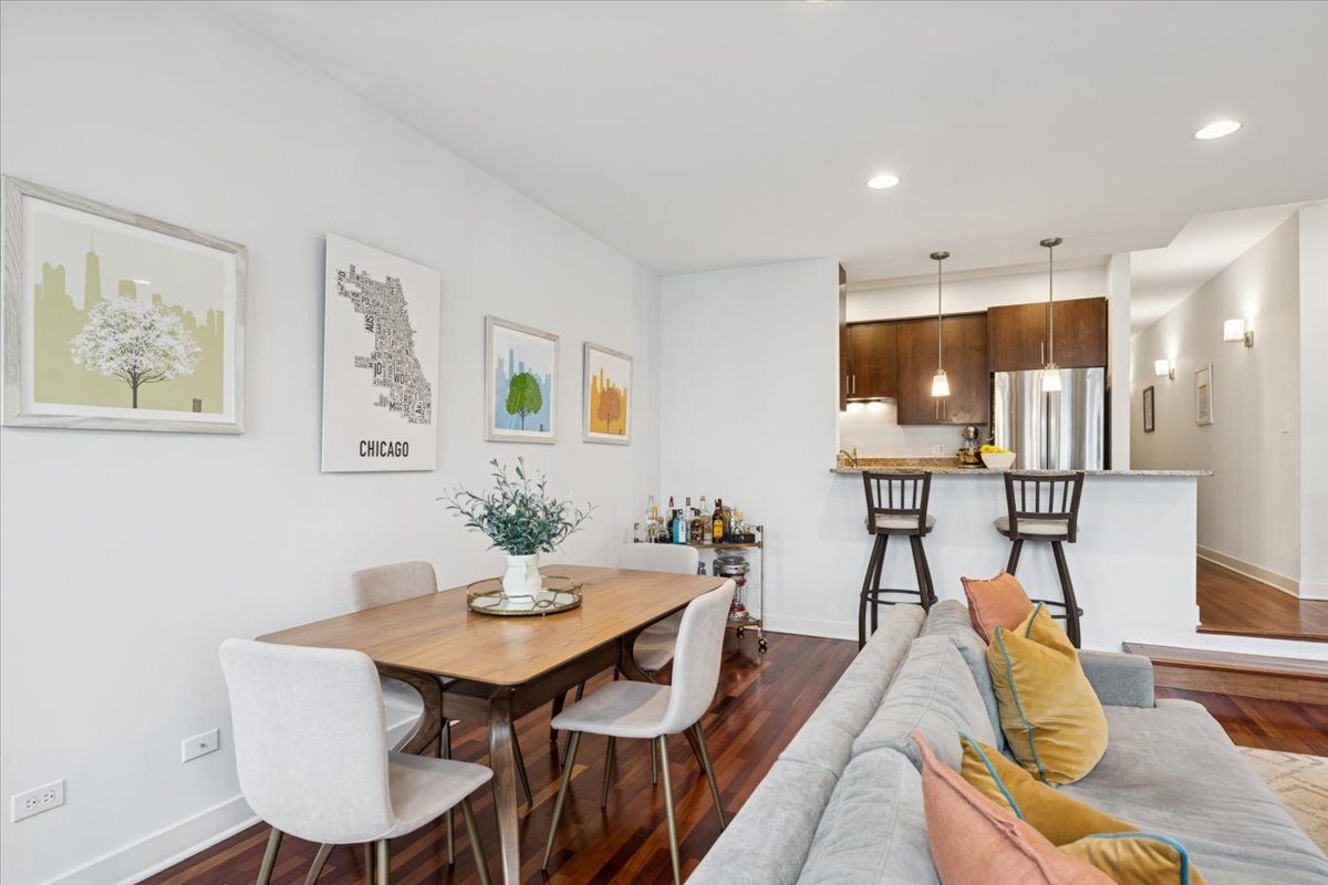 1234 N Milwaukee Avenue Unit: 2