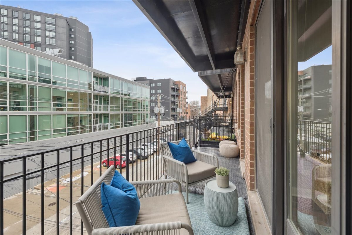 1234 N Milwaukee Avenue Unit: 2
