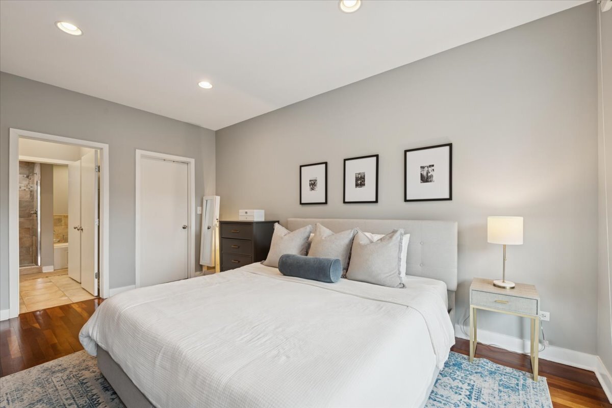 1234 N Milwaukee Avenue Unit: 2