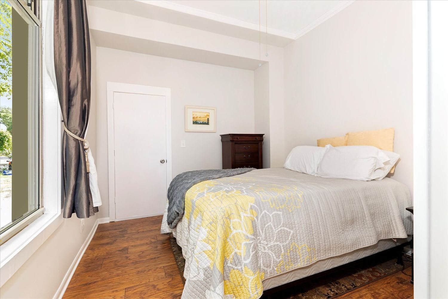 232 Des Plaines Avenue