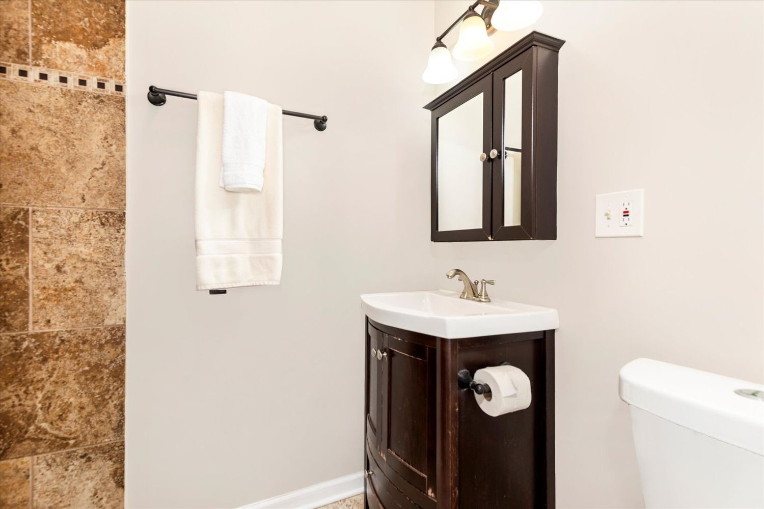 232 Des Plaines Avenue