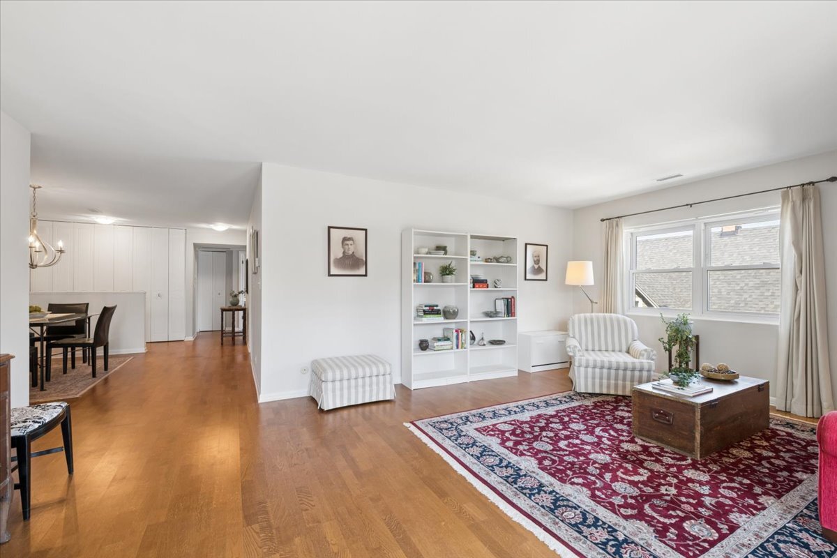 215 Marengo Avenue Unit: 3A