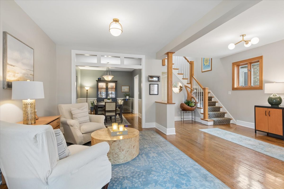 811 Clarence Avenue