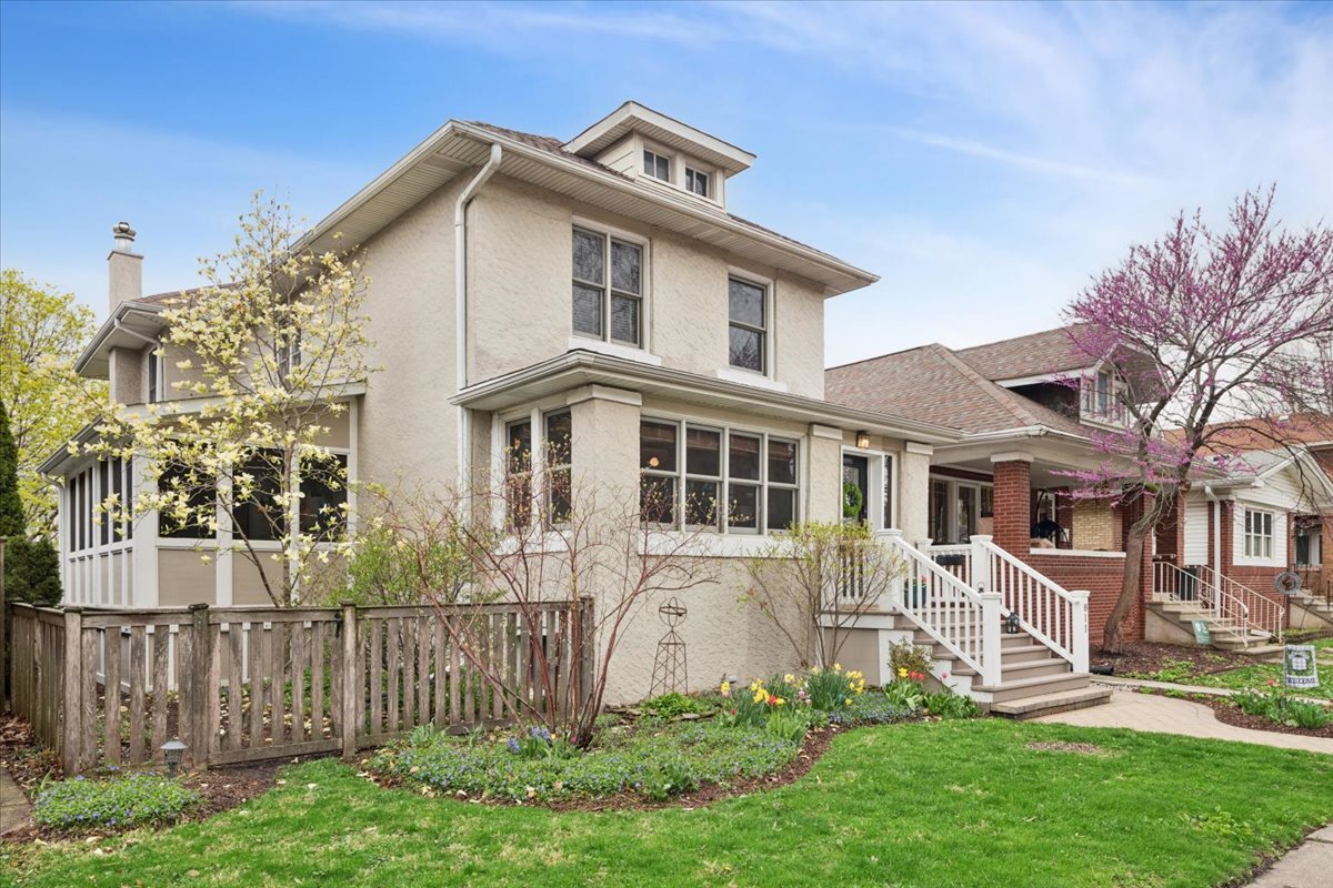 811 Clarence Avenue