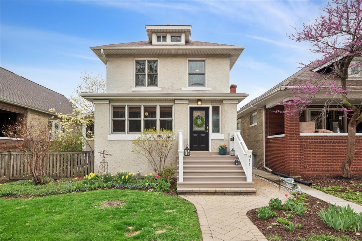 811 Clarence Avenue