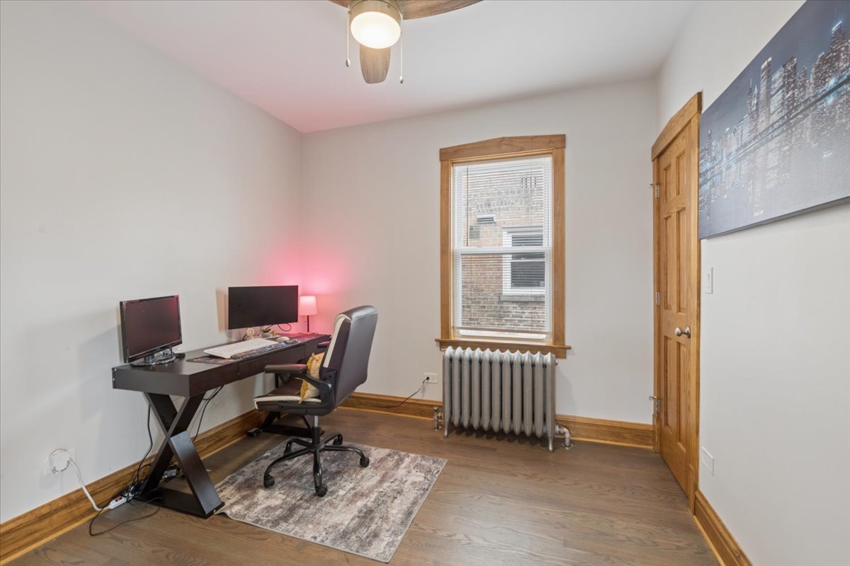 1341 Ridgeland Avenue Unit: 2