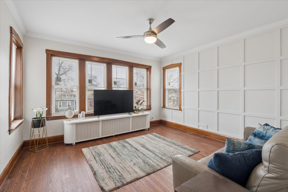 1341 Ridgeland Avenue Unit: 2