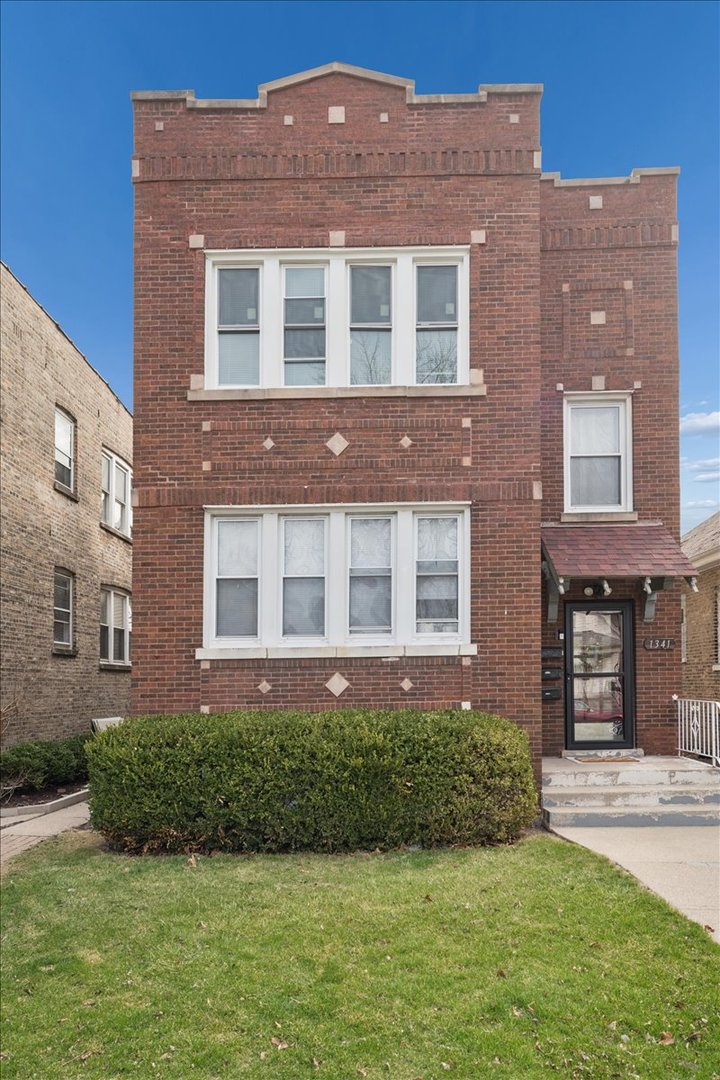1341 Ridgeland Avenue Unit: 2