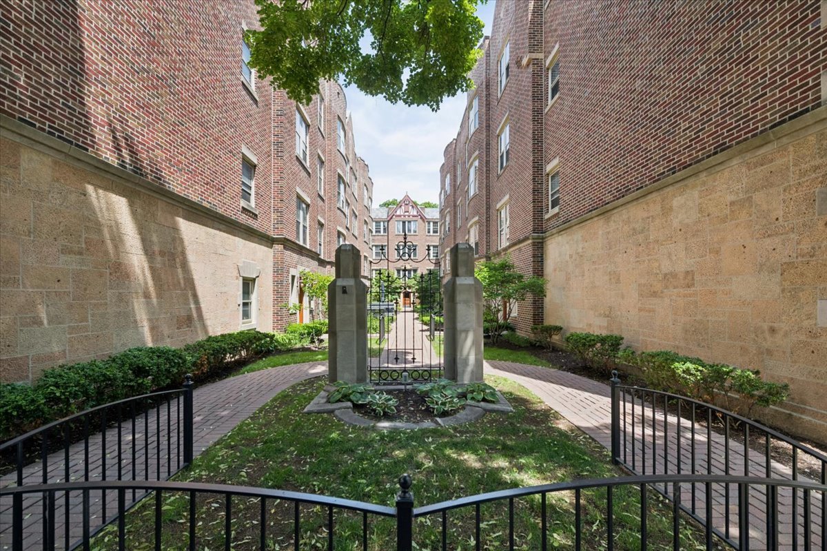 1118 Washington Boulevard Unit: 3A
