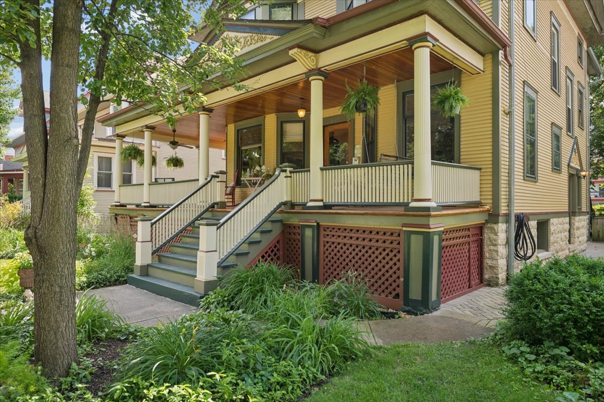 425 Clinton Avenue