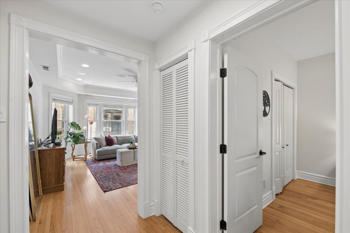 4446 N Wolcott Avenue Unit: 2B