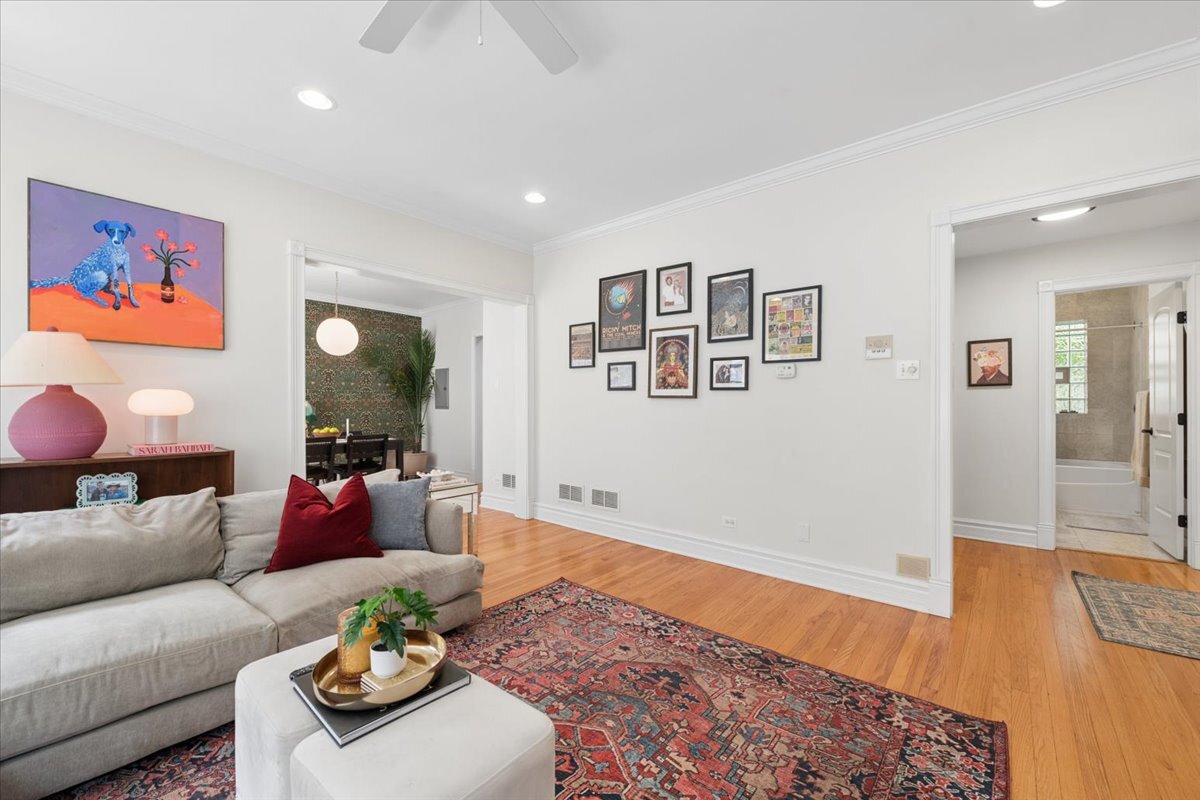 4446 N Wolcott Avenue Unit: 2B