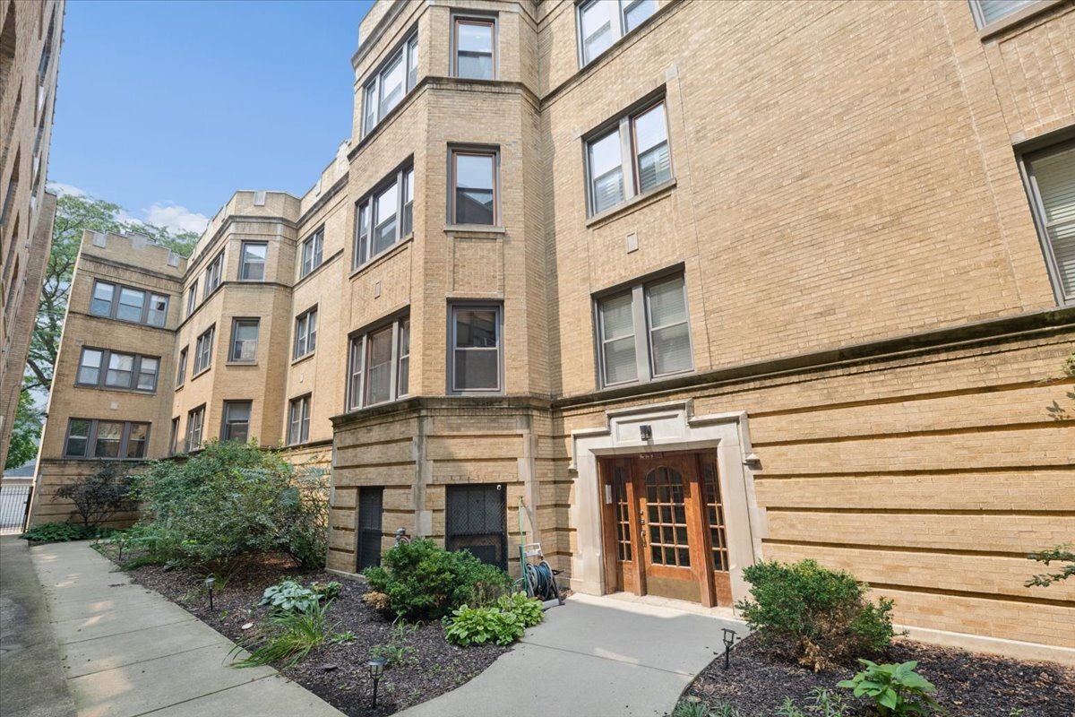 4446 N Wolcott Avenue Unit: 2B