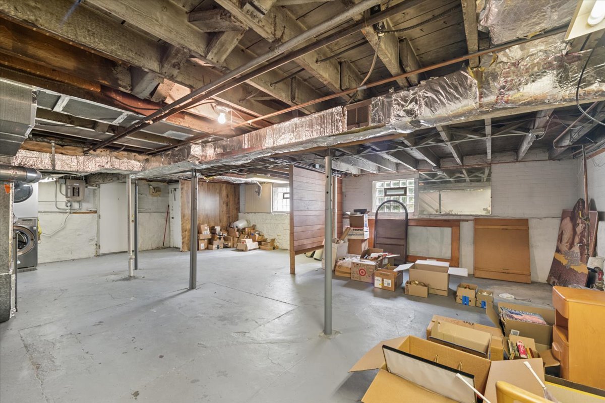 632 Thomas Avenue