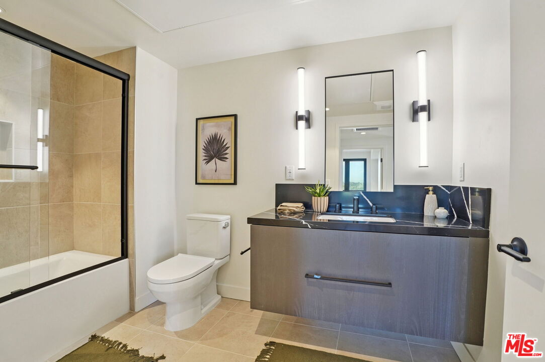1110 S Spaulding Ave Unit: 305